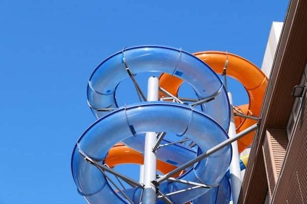 Top campings en Ardèche: piscines et toboggans aquatiques!