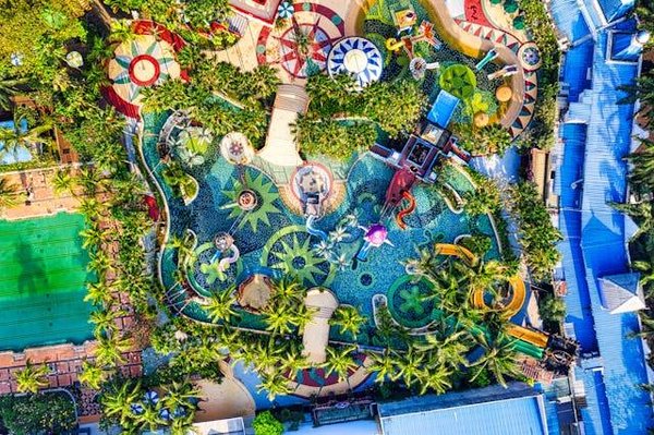 Privilégiez les toboggans aquatiques au camping Grau du Roi